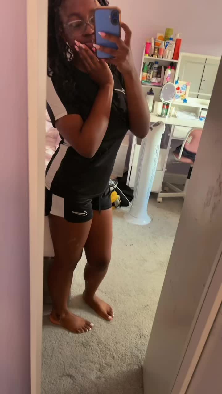 @𝐭𝐨𝐲𝐨𝐬𝐢