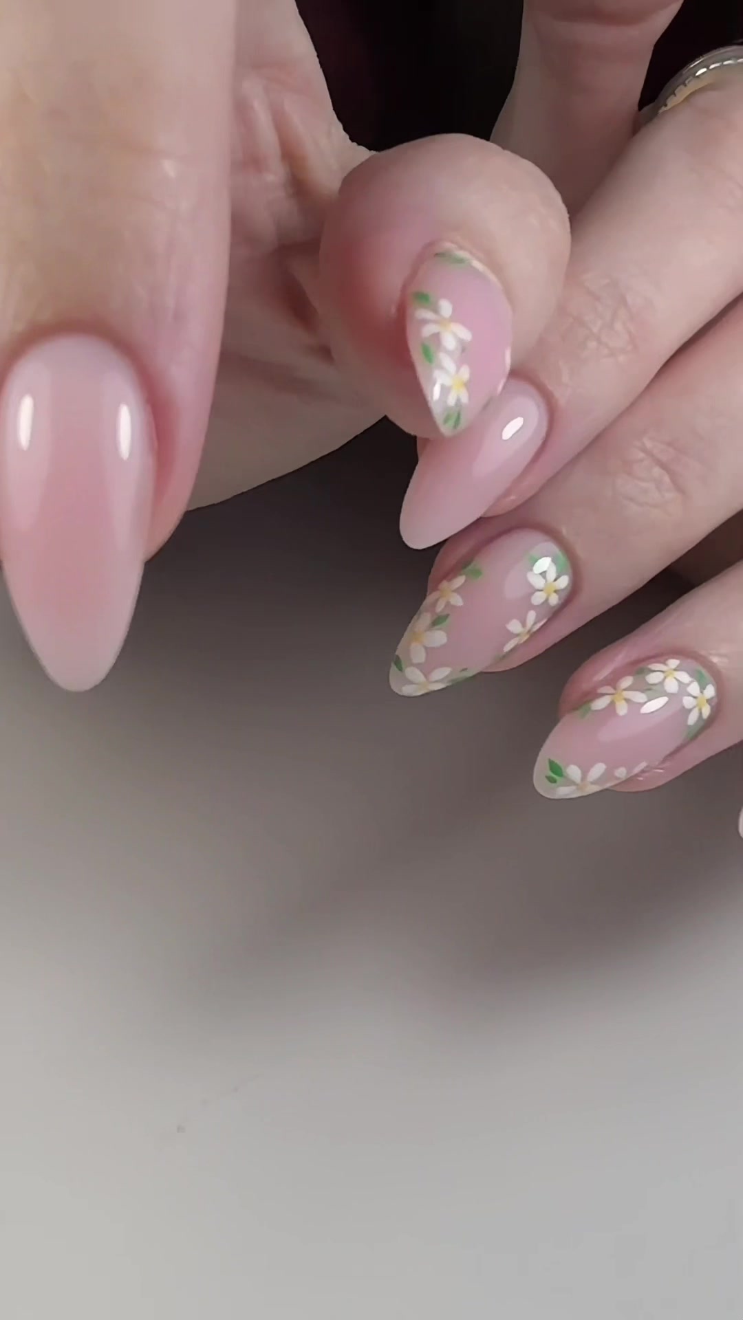@ViolaViolett_NailArtist
