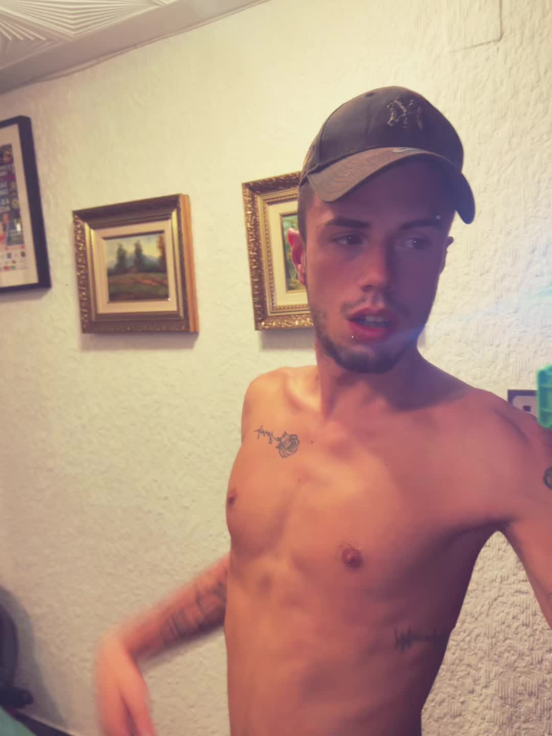 @By.aaron_