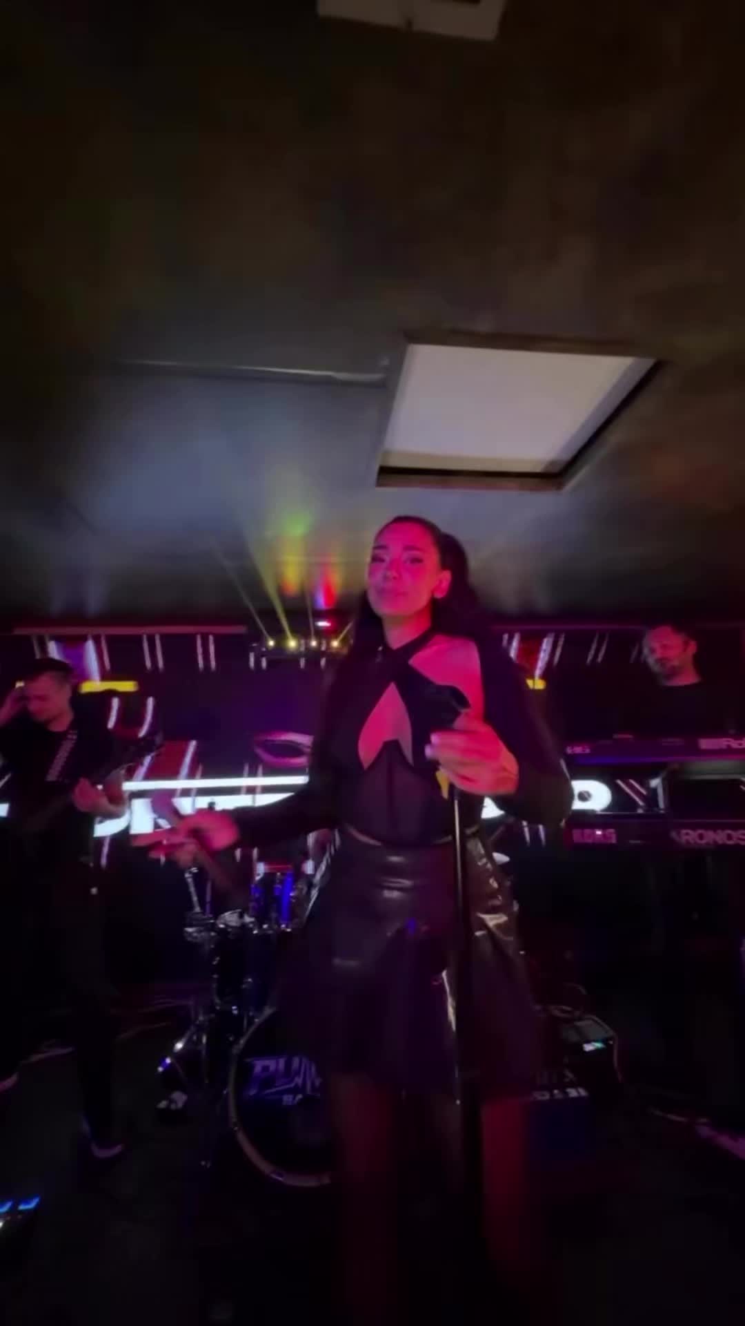@nastupi_poznatih