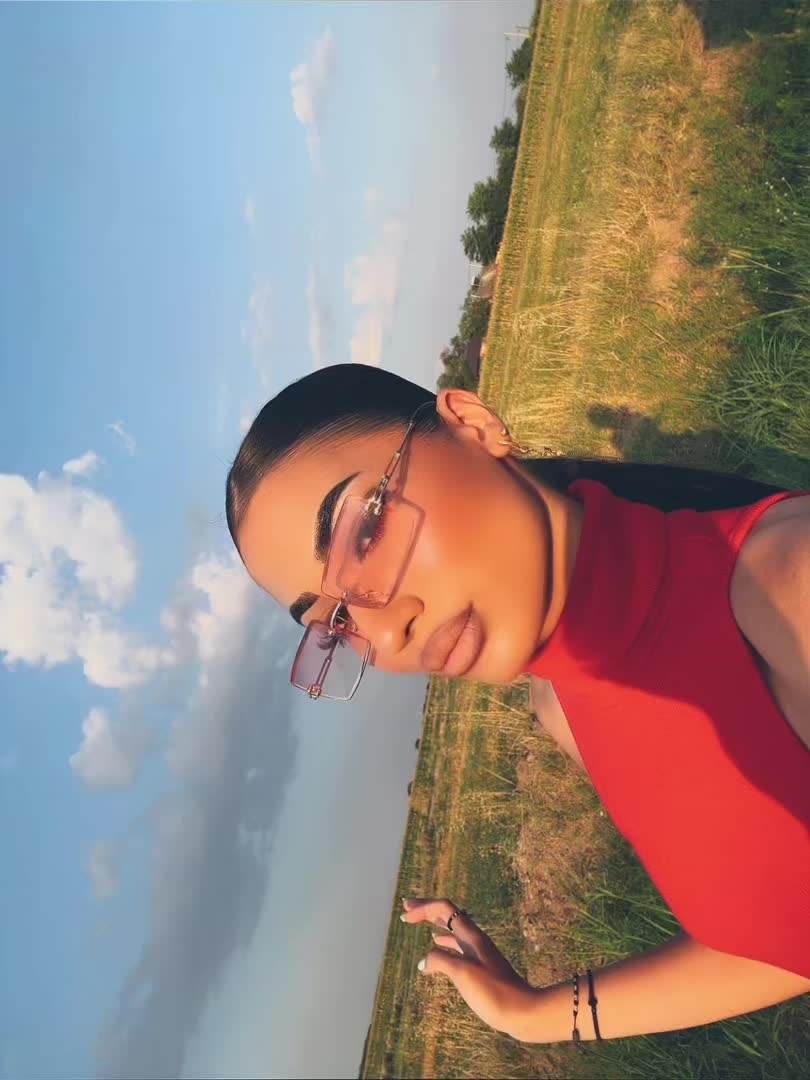 @Georgiana