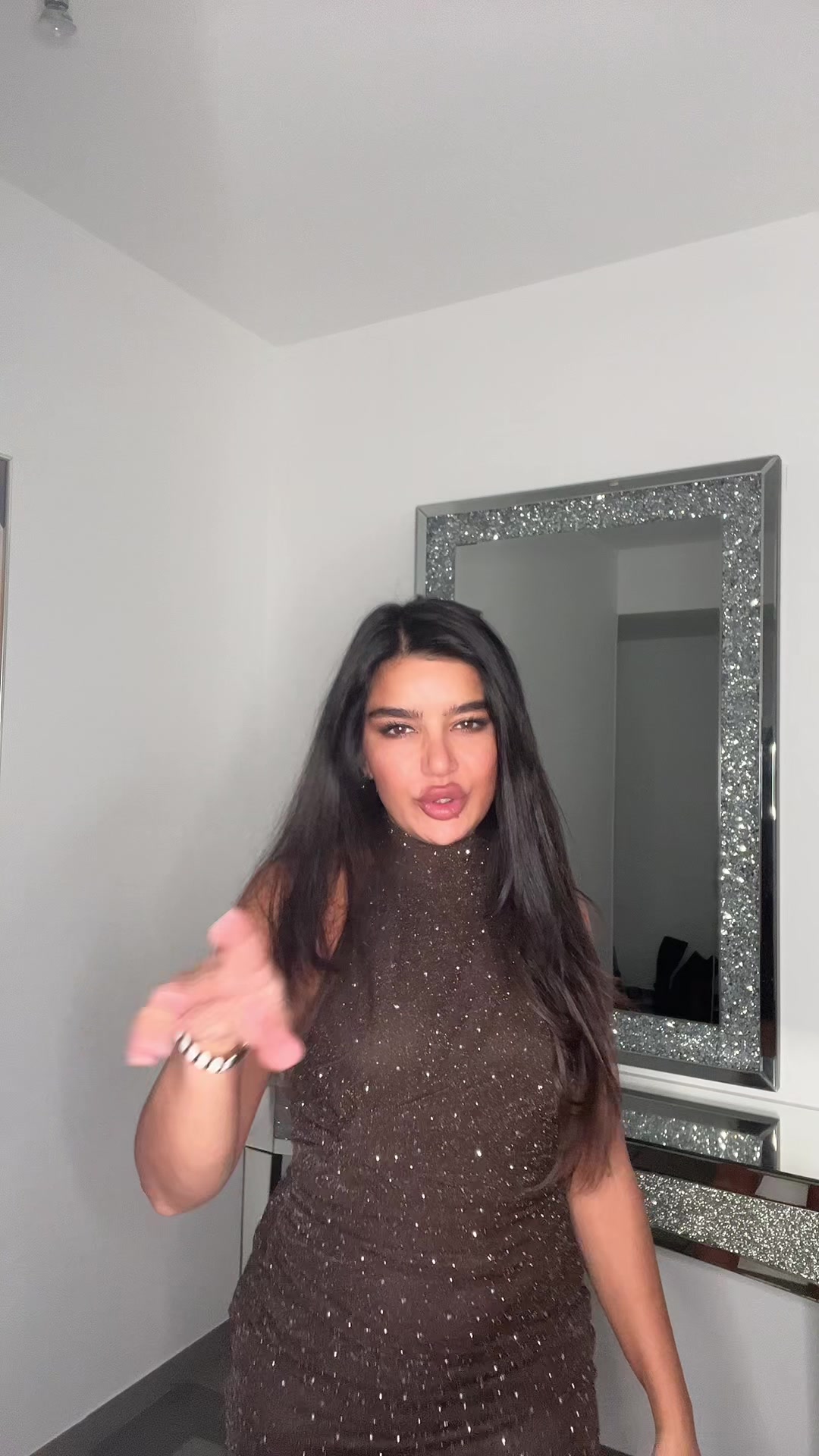 @Bella