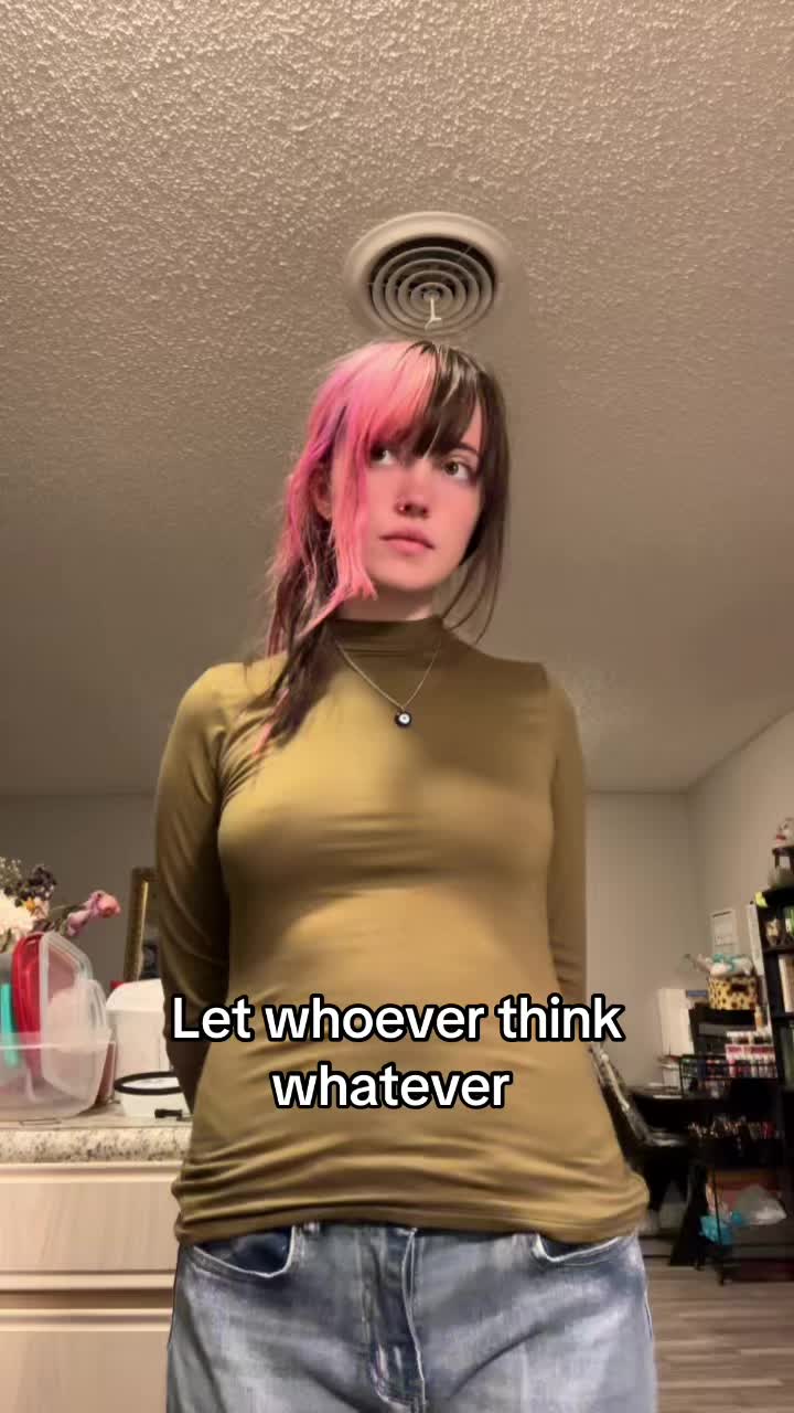@Lil Bug🖤🍄