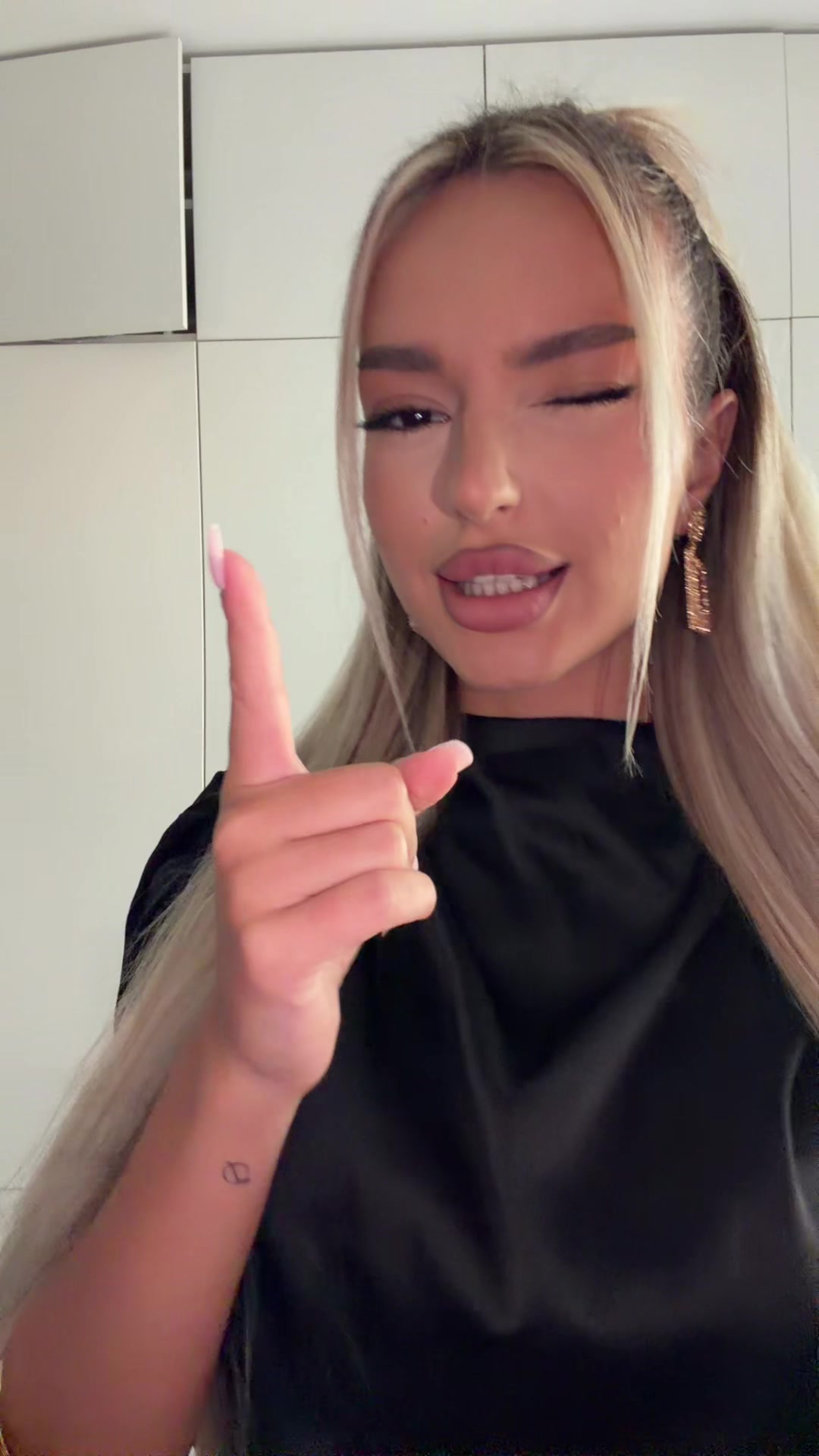 @Naomi💛