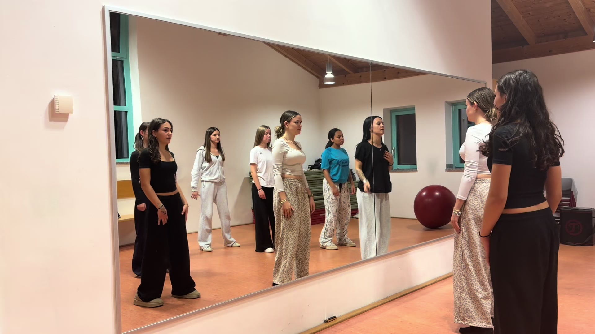 @Impact_Steps👯♀️
