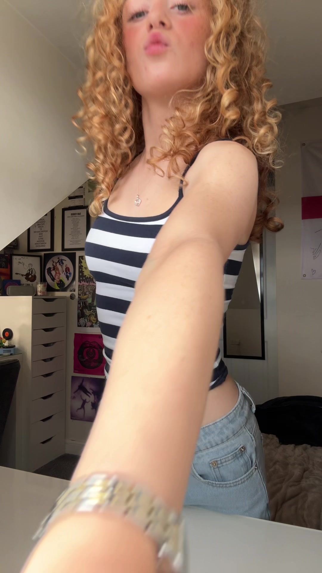 @ɐןʎן