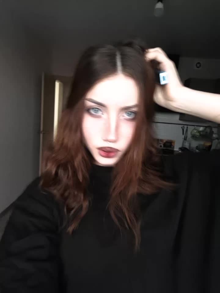 @🖤