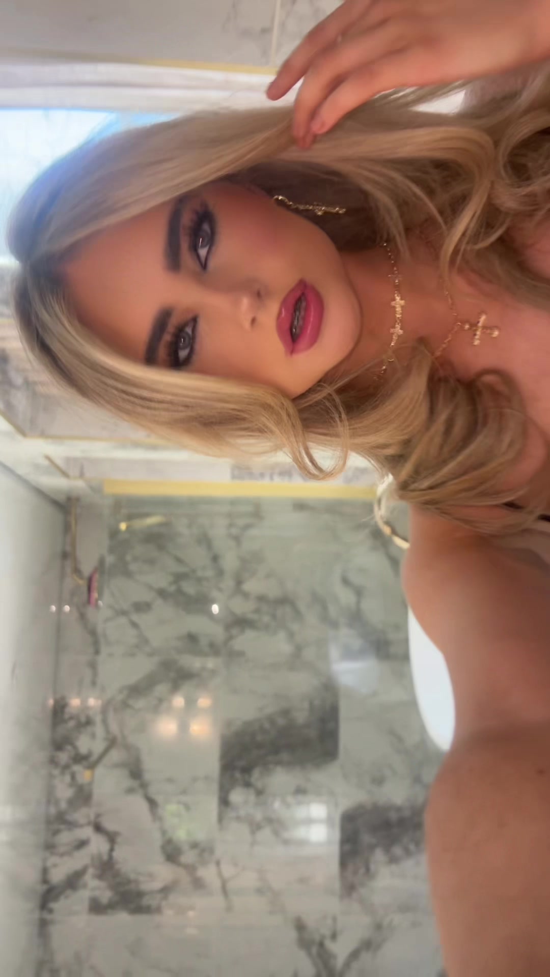 @𝓻𝓸𝓶𝓪 <3