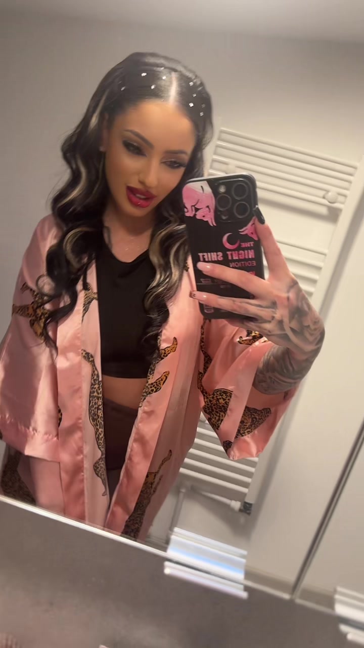 @𝒜𝓃𝓃𝒶 🐆🤎