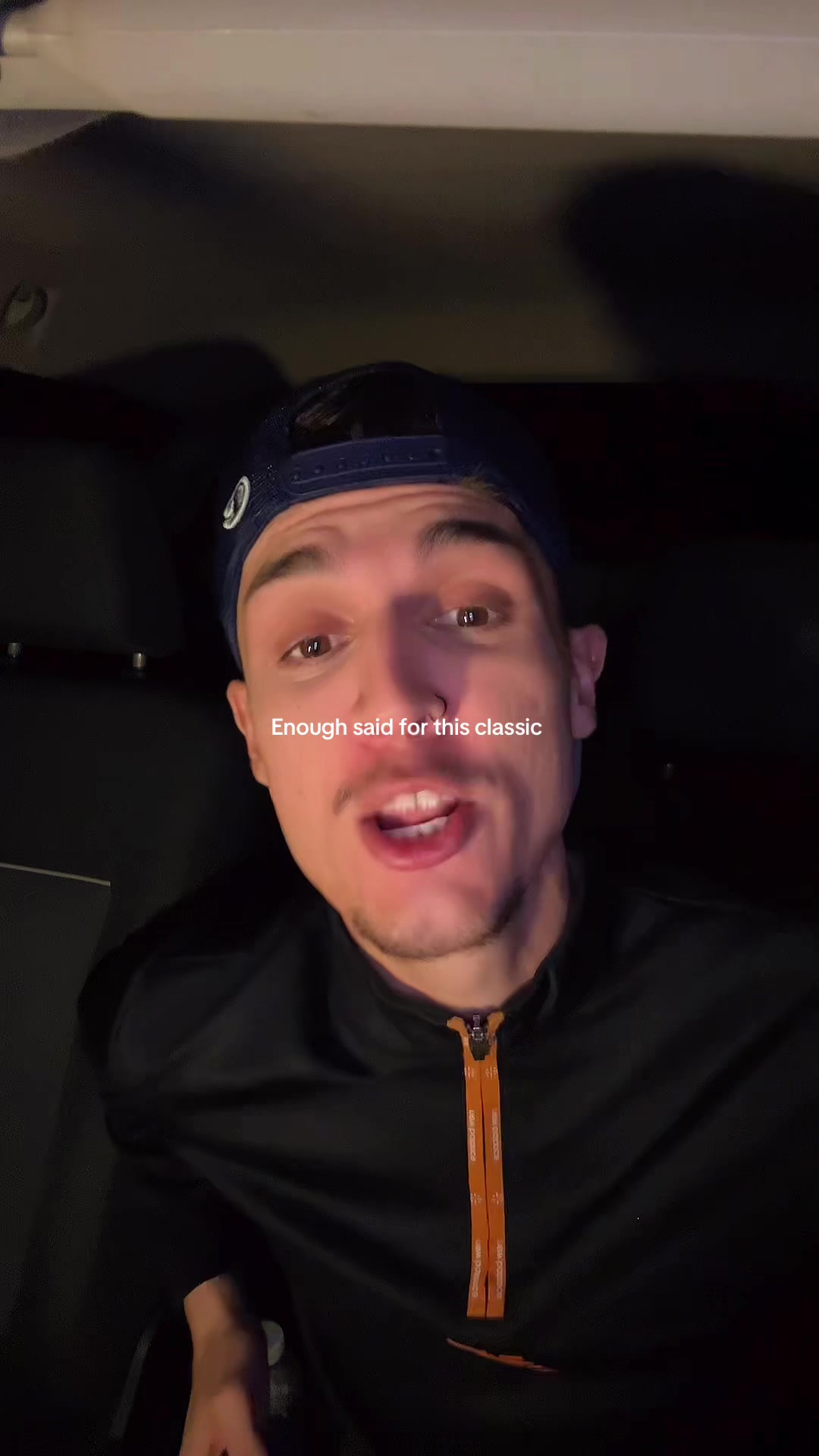 @K T