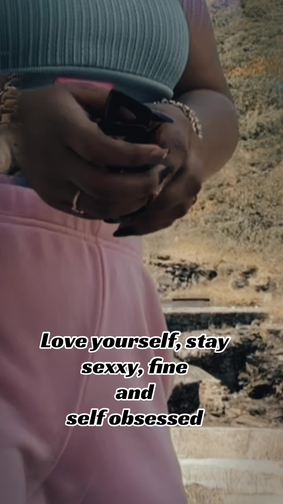 @velvet_daze