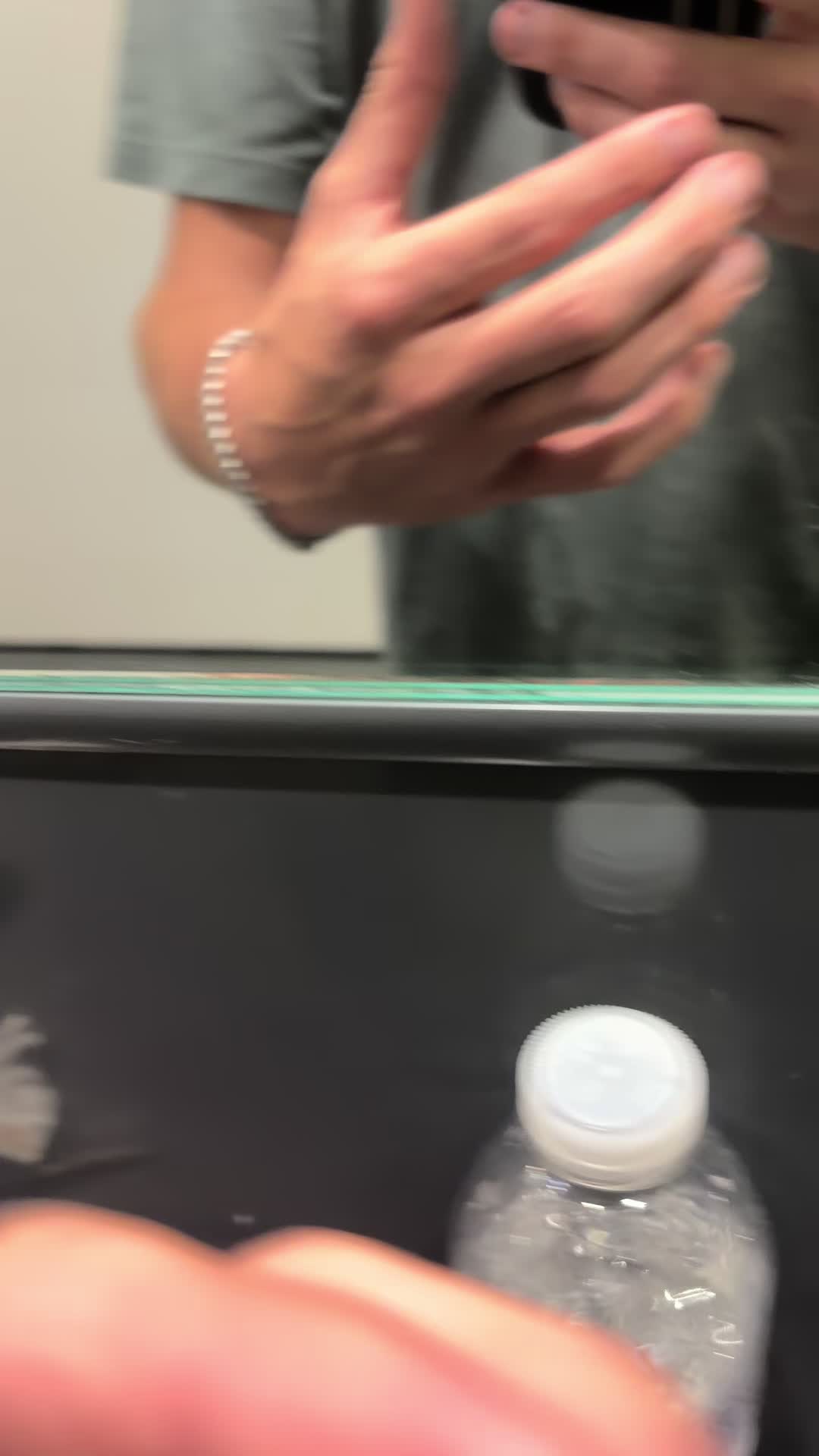 @Rh5T