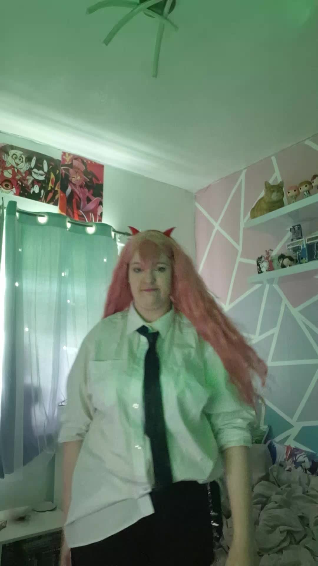 @Aly_the_cosplayer