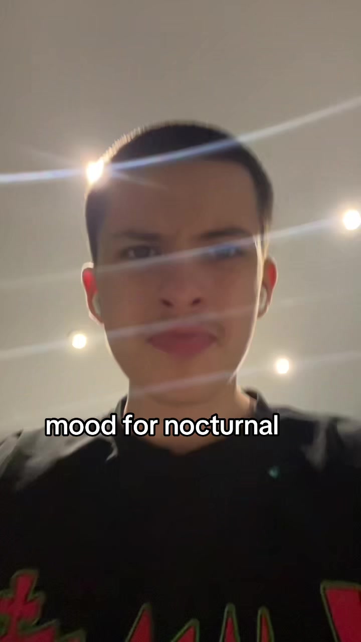 @⃟