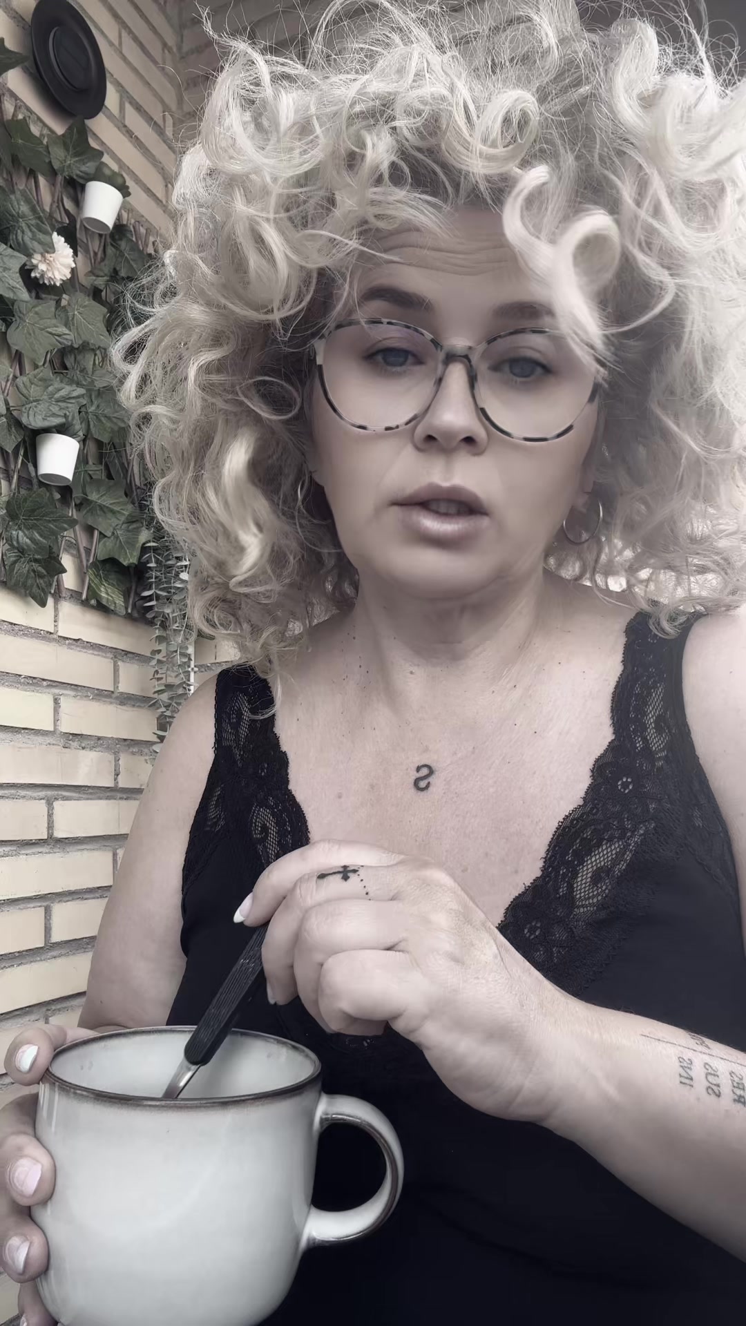 @Silvia.