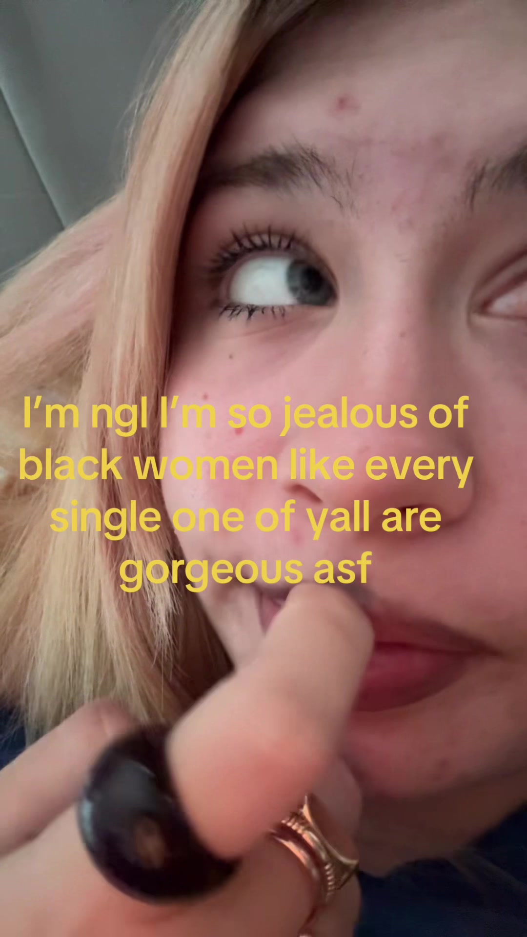 @🪽🍫
