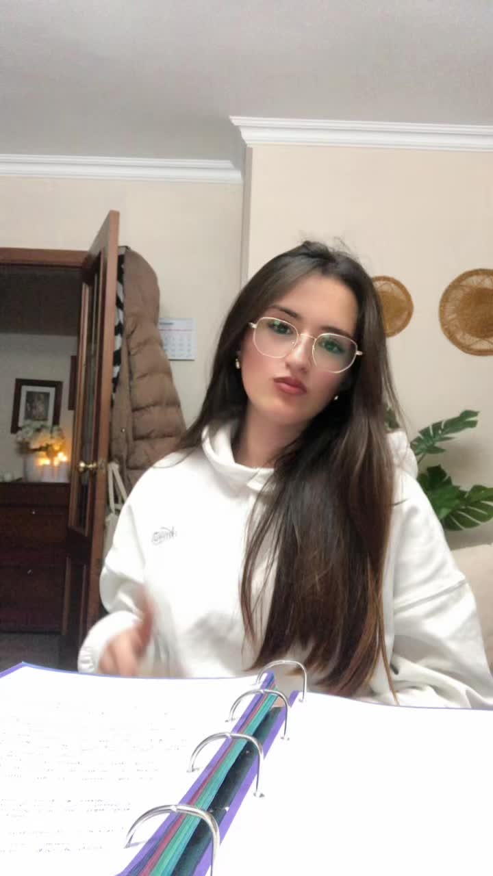 @Evelyn López