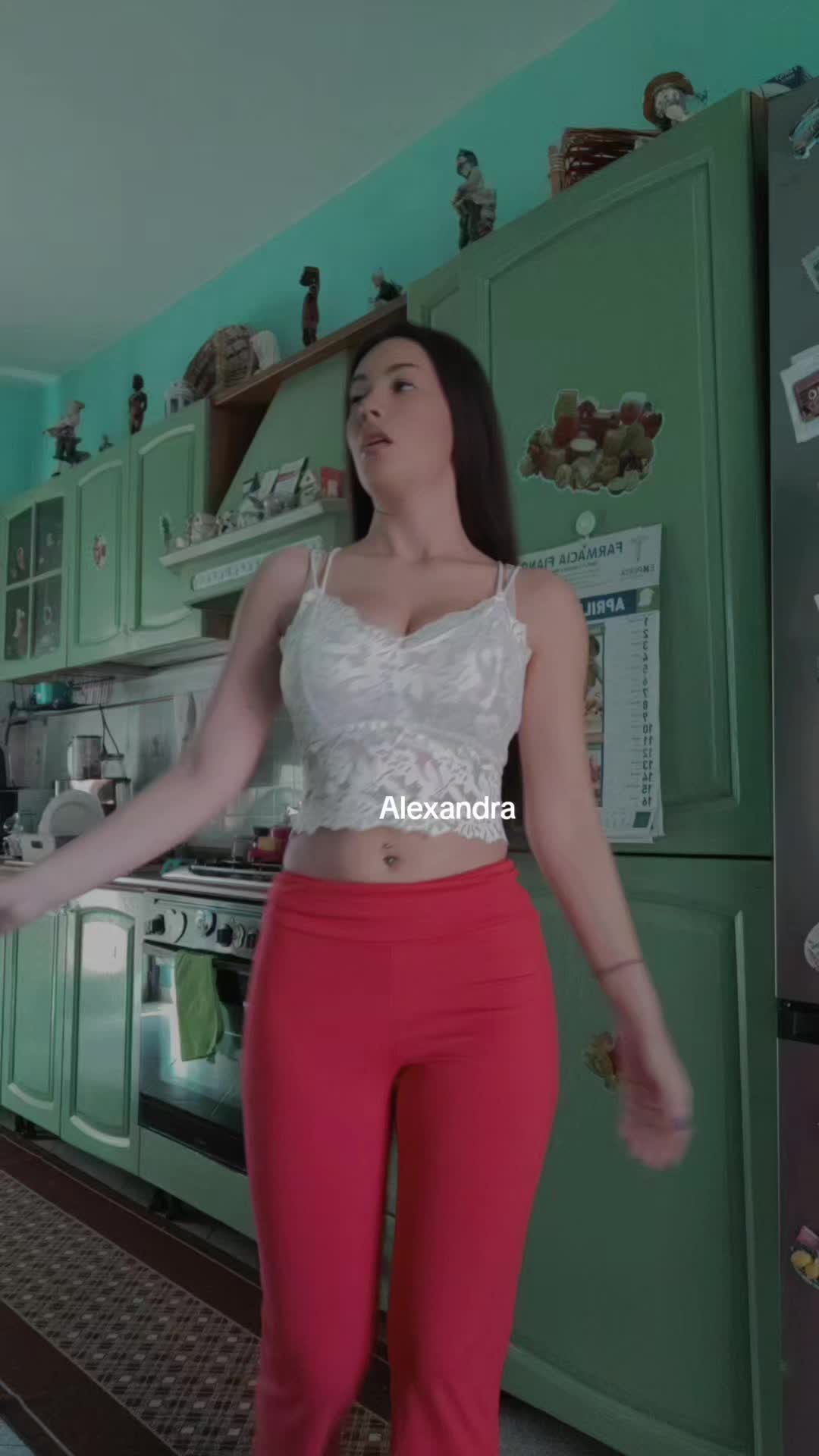 @Alexandra Palaghia