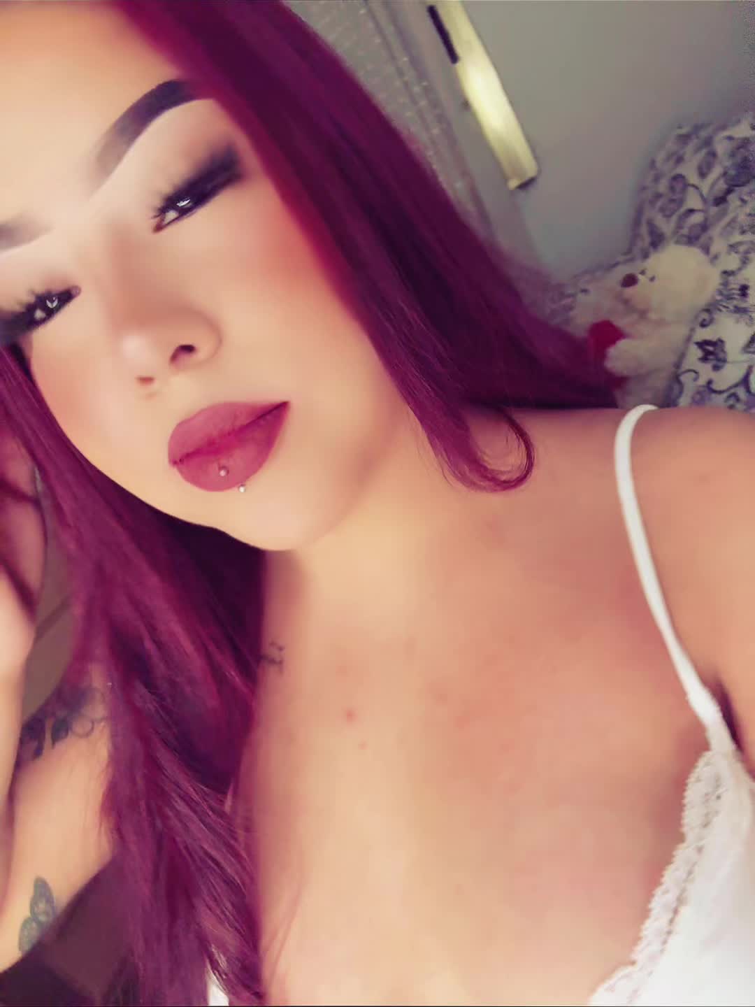 @𝑪𝒓𝒊𝒔𝒕𝒊𝒏𝒂 𝑬 🍒