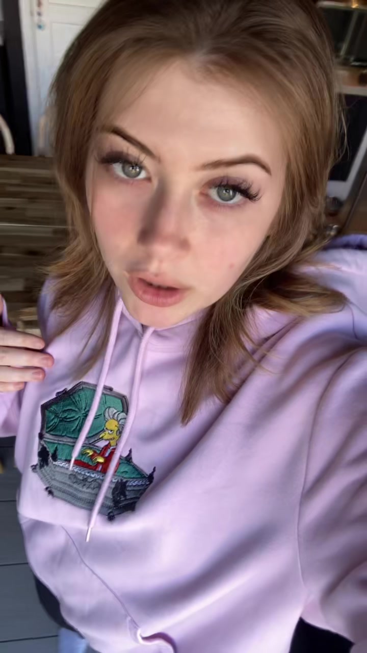 @Evie 🖤
