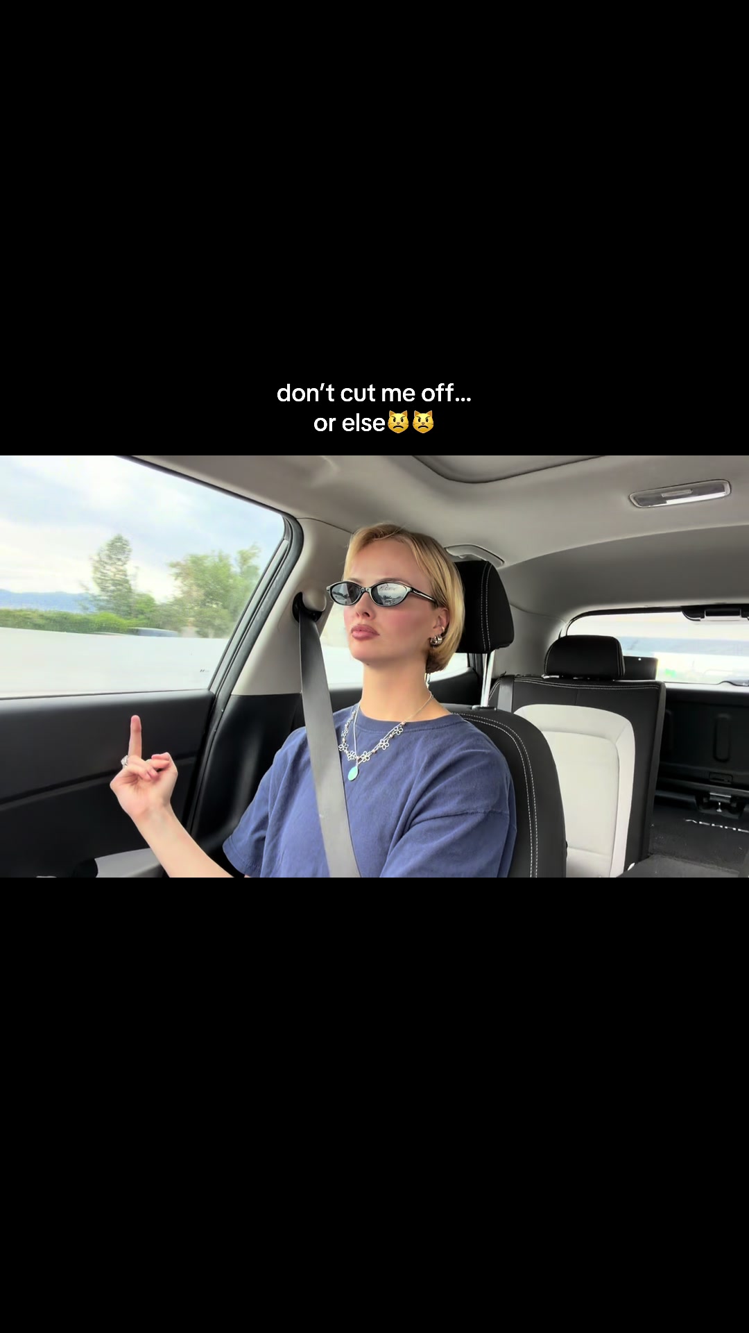 @rachelleahtia