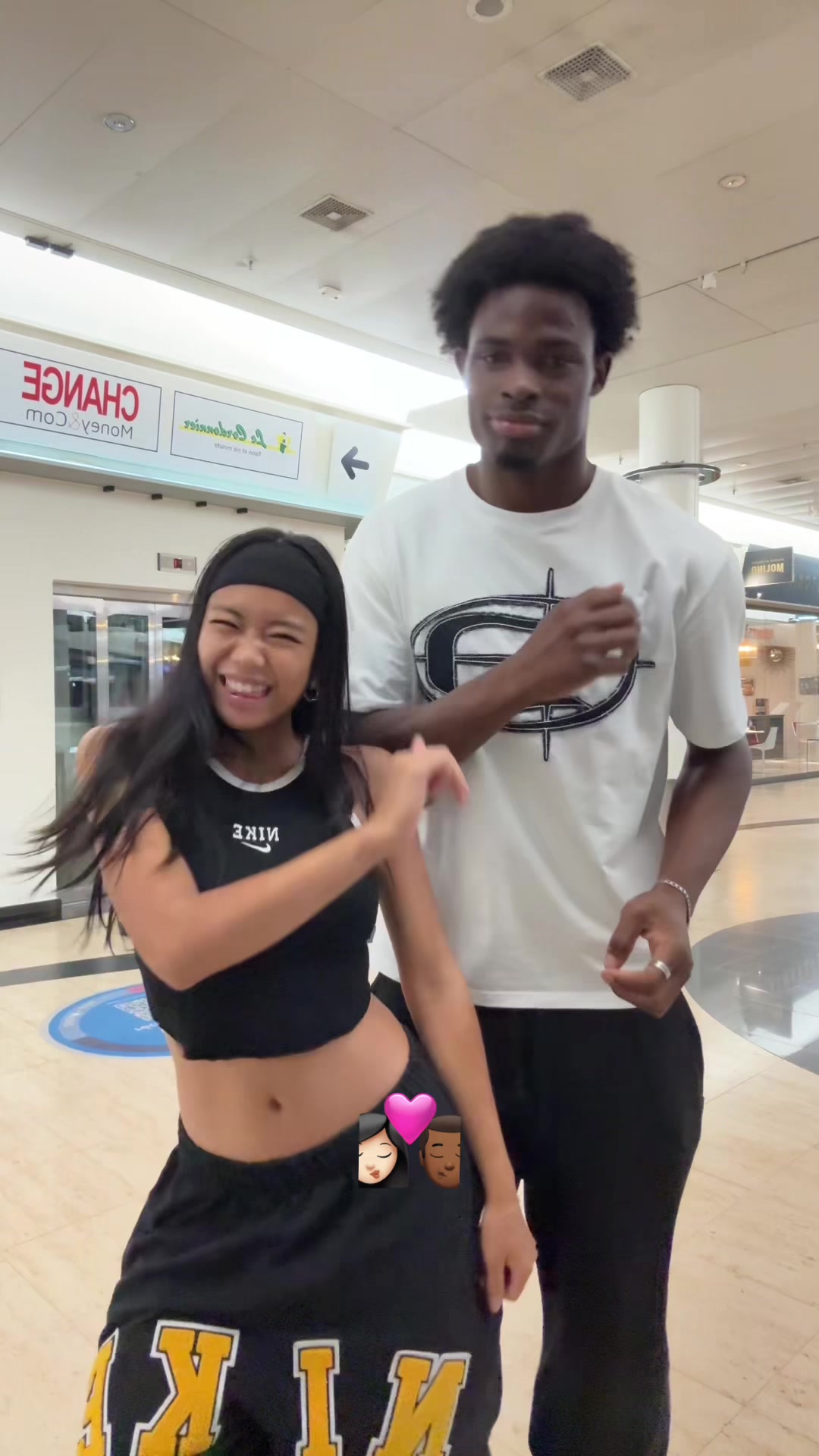 @DJORDATHENA👩🏻❤️💋👨🏾