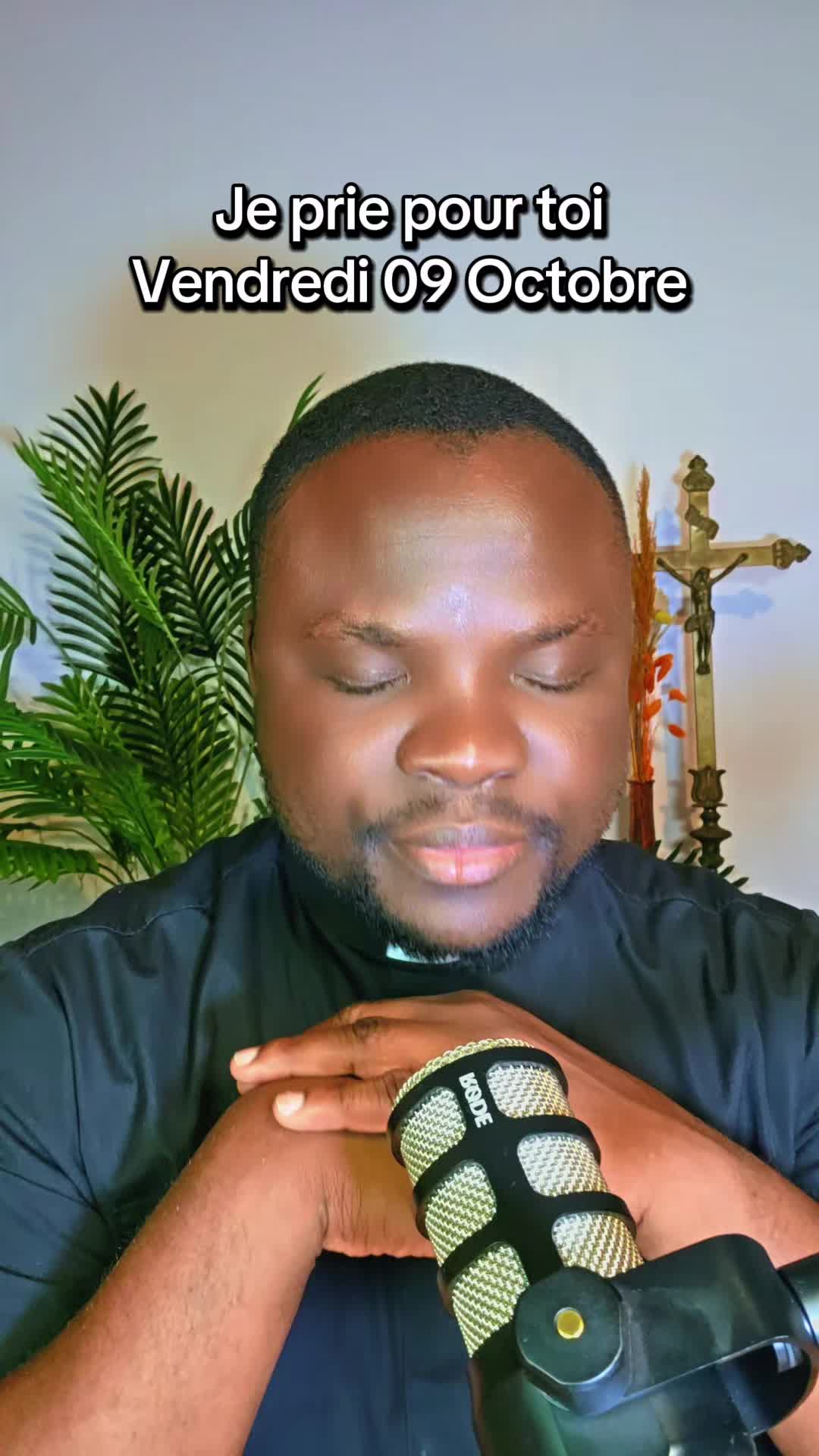 @Padre Précieux 🇨🇵🇻🇦