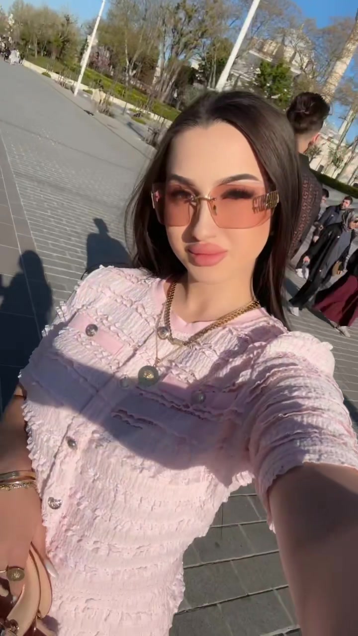 @C𝓻𝓲𝓼𝓽𝓲𝓷𝓪