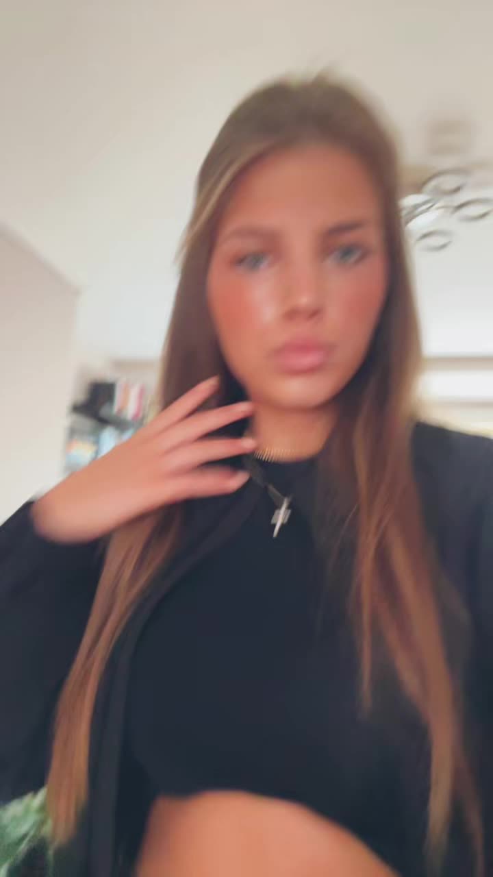 @Karinas__x