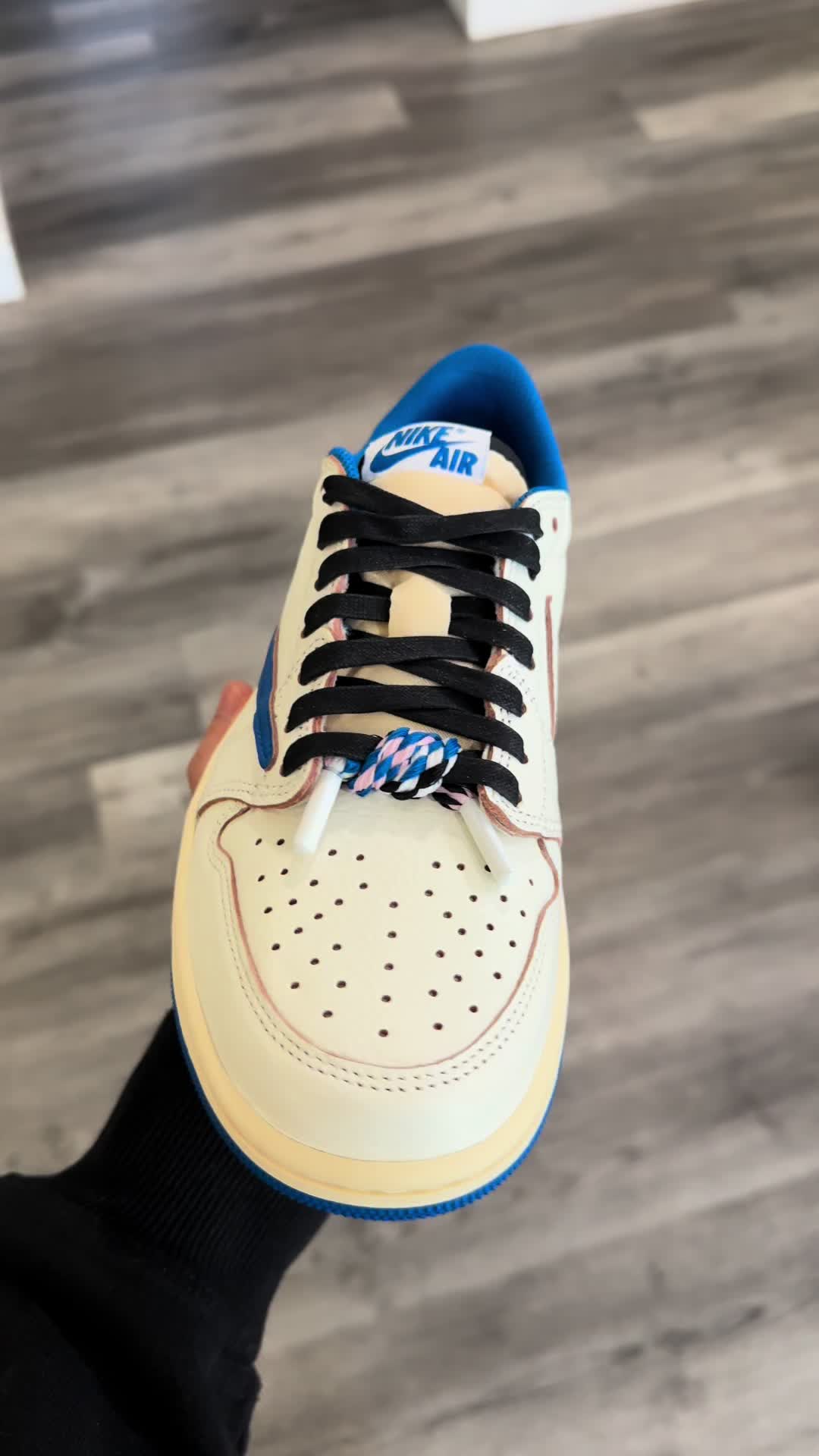 @levelupkickz