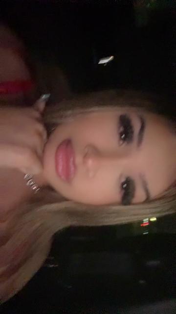 @Pretty Emily 🌷🎀🫦🍓👸🏻