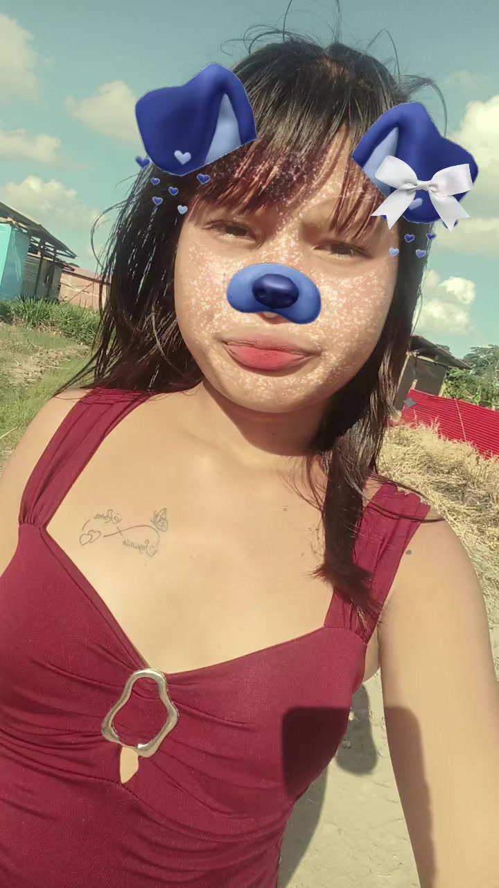 @>>🫦čärö🍒<<