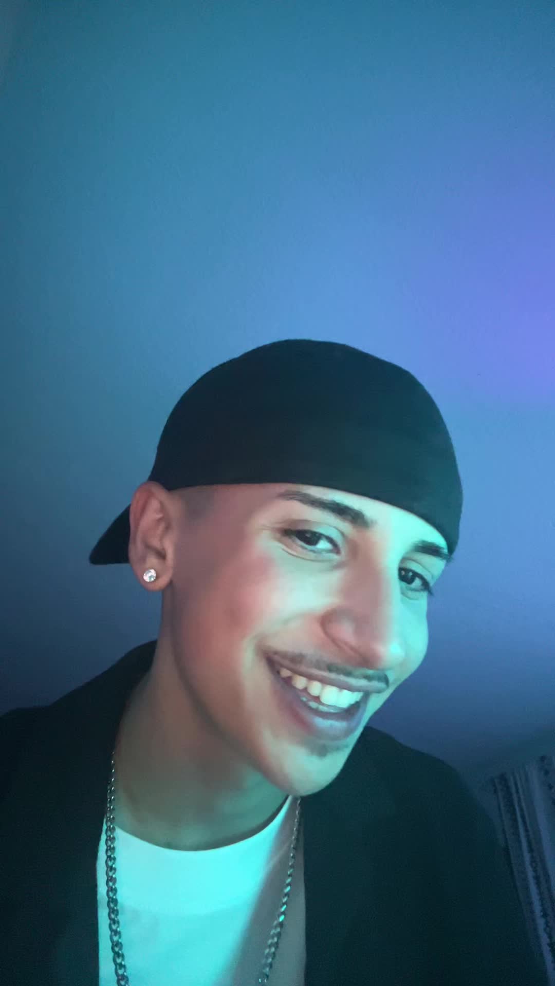 @𝐓𝐔𝐍𝐒𝐈💫