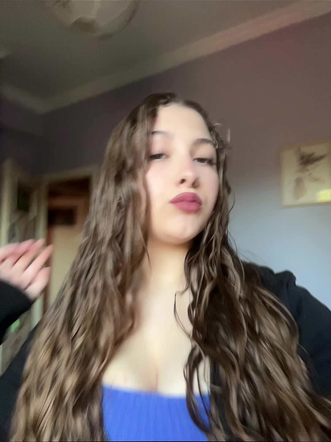 @𝓥𝓪𝓼