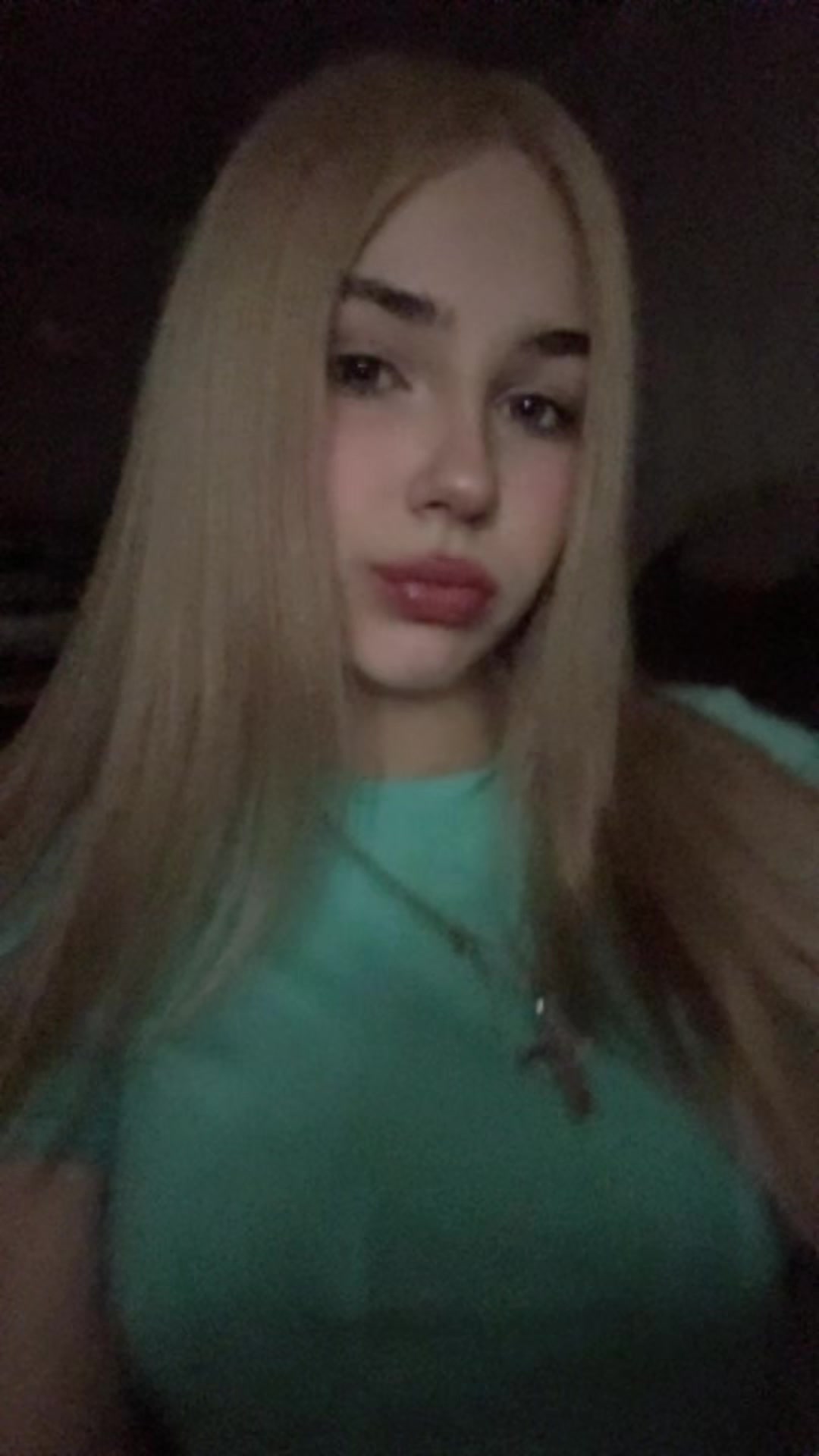 @бледная