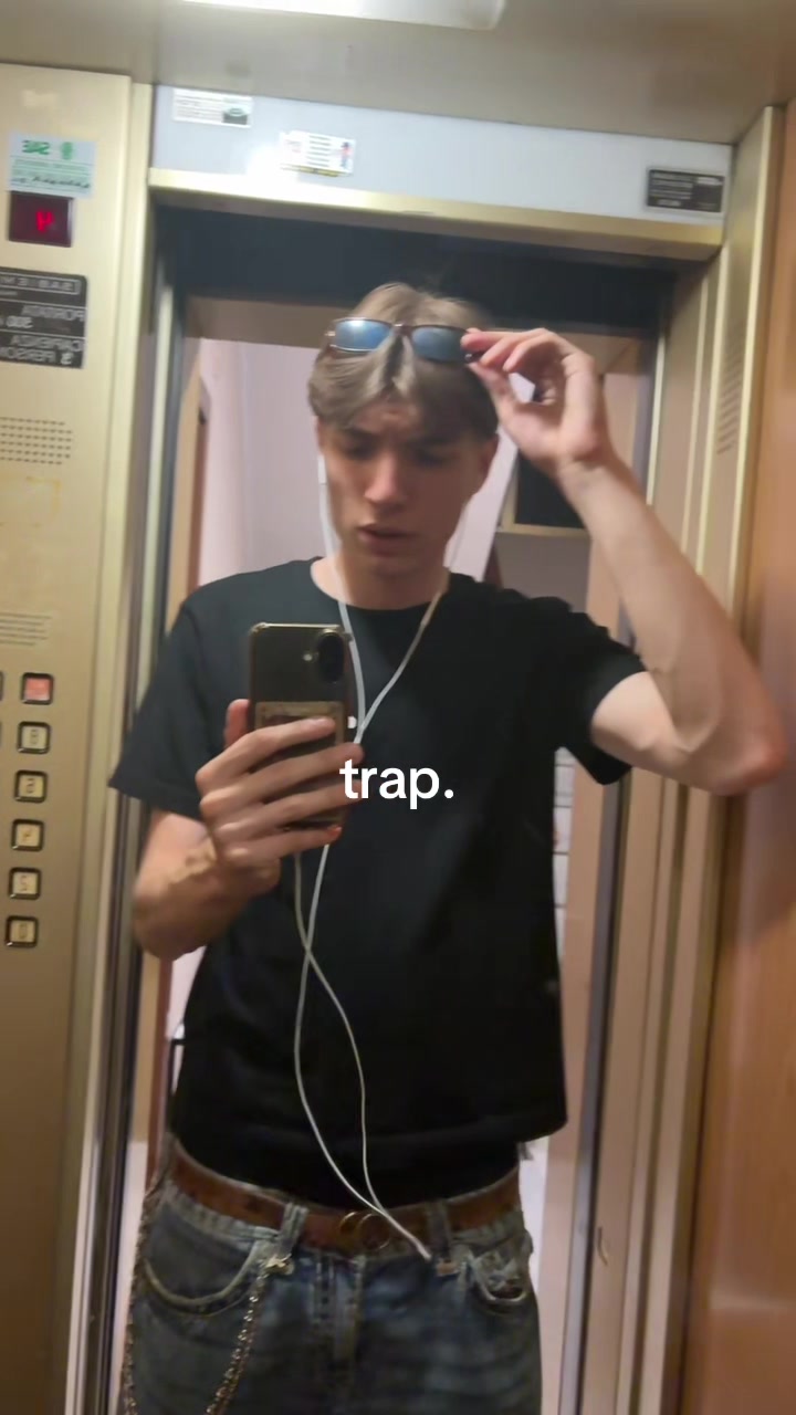 @Reskyu
