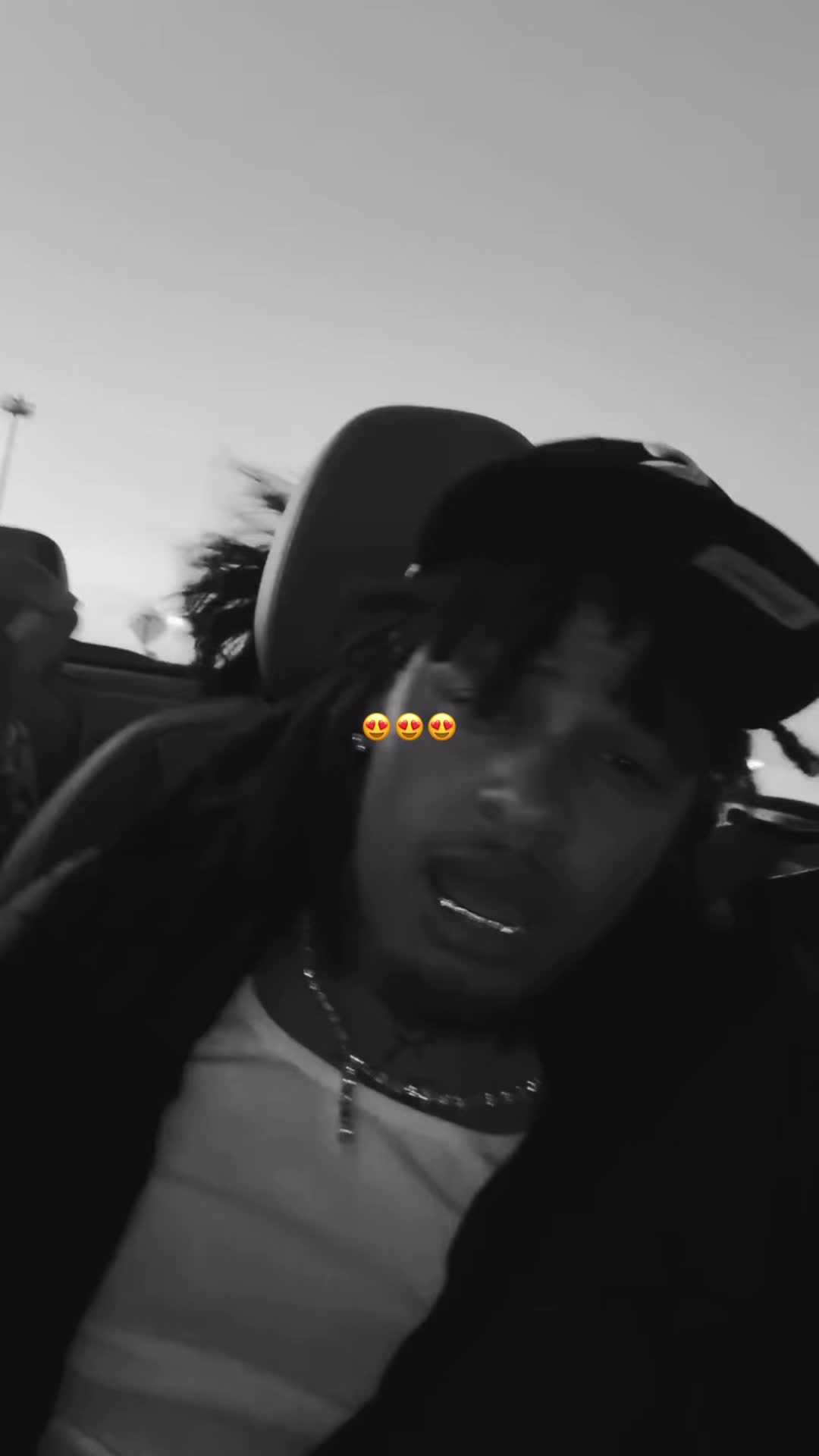 @️