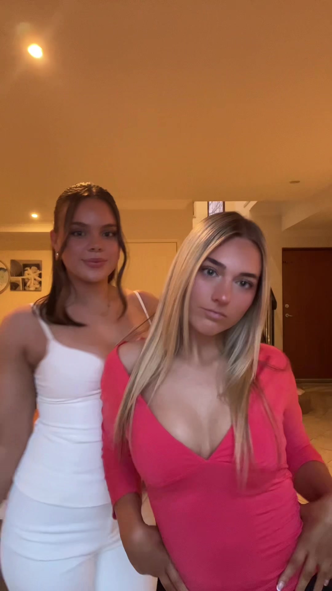 @GirlsWhoGoon