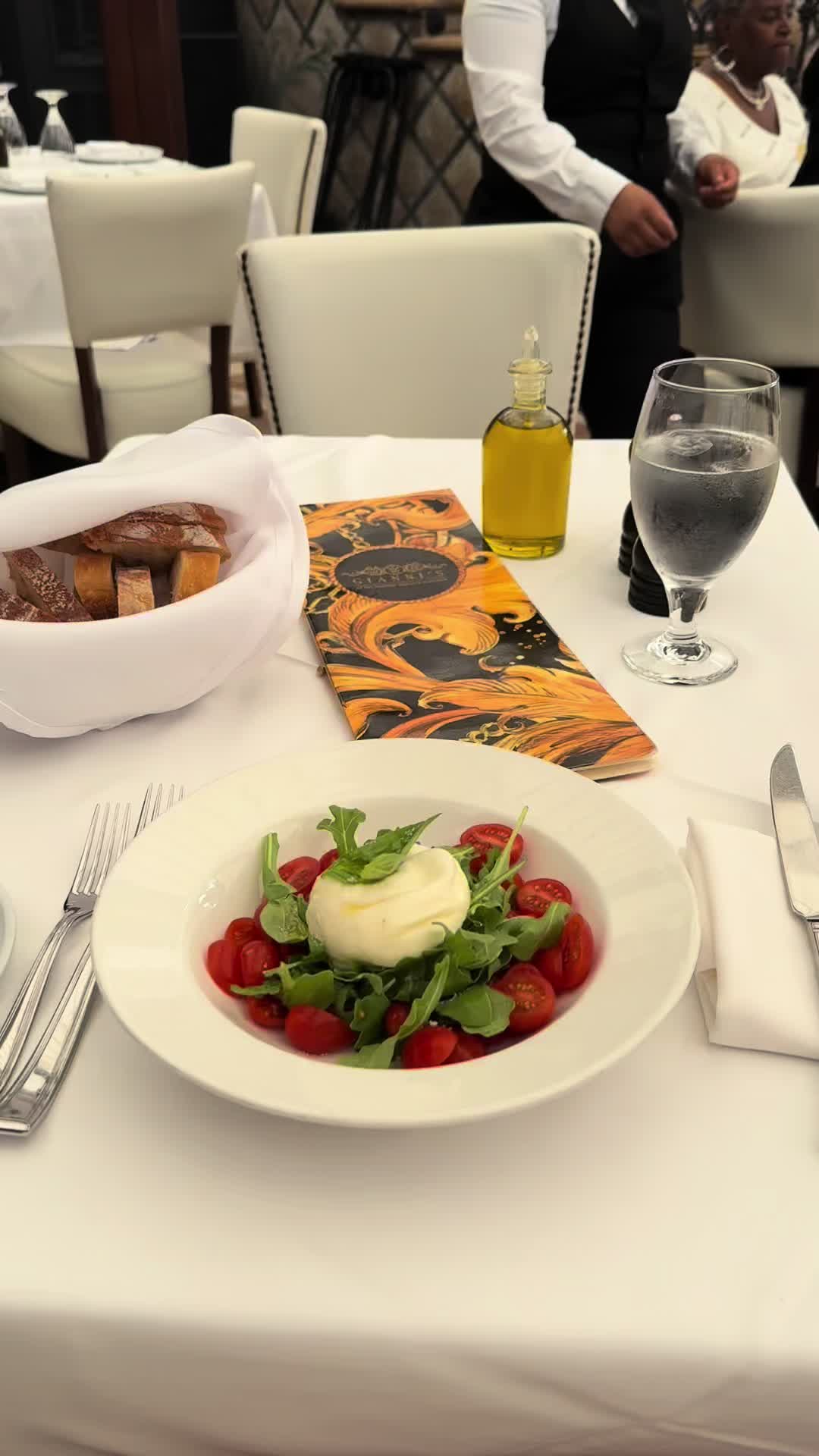 @Food + Travel Lifestyle💎