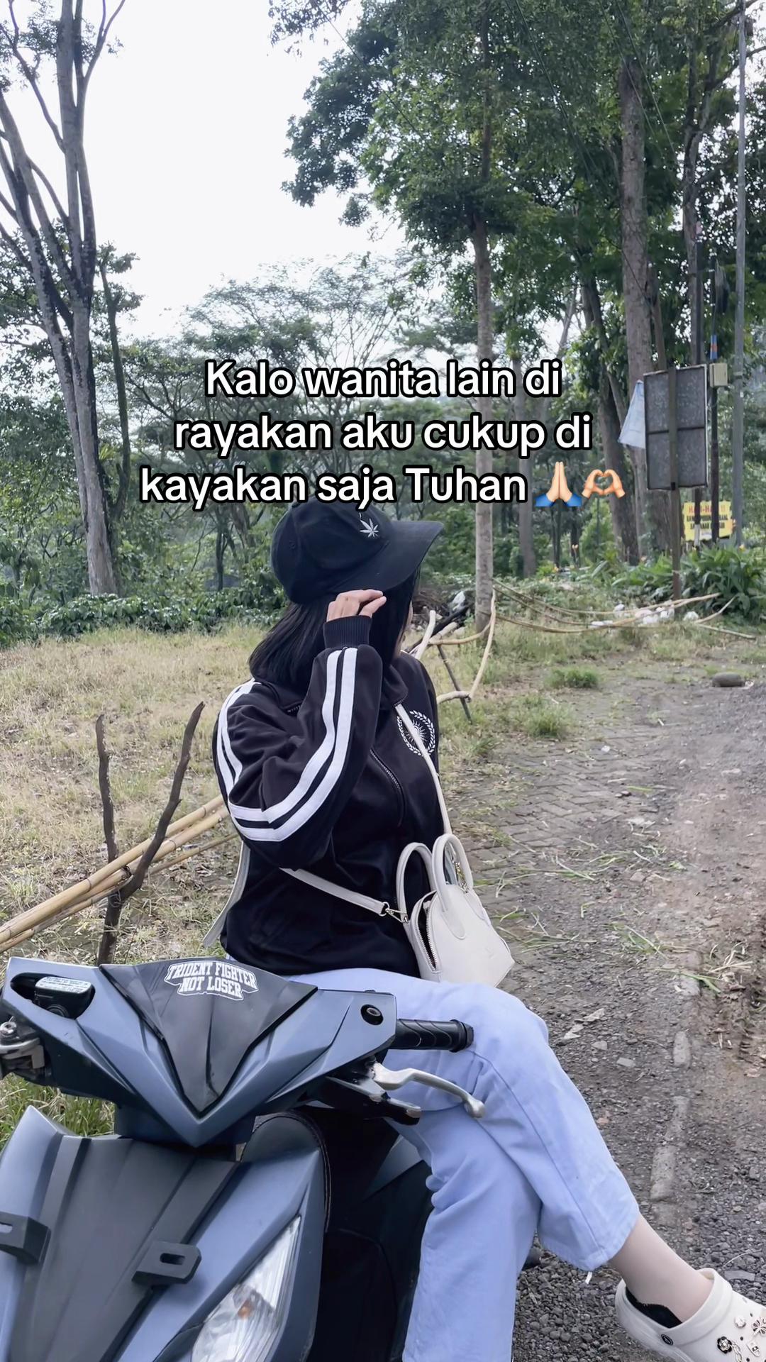@🐜