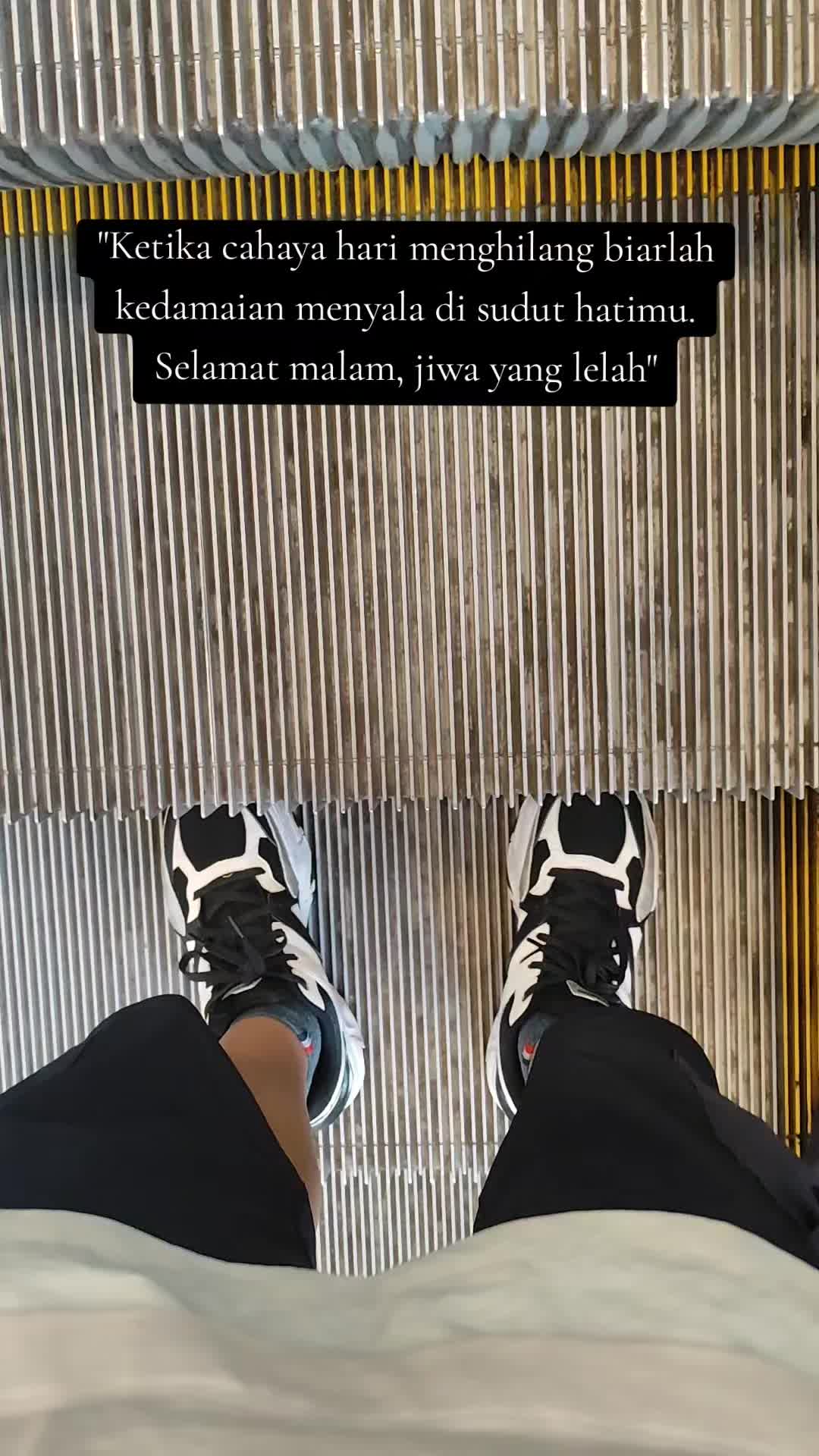 @Comix