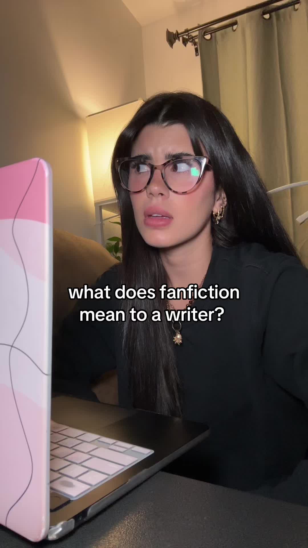@DARIAN McKENZIE | WRITER