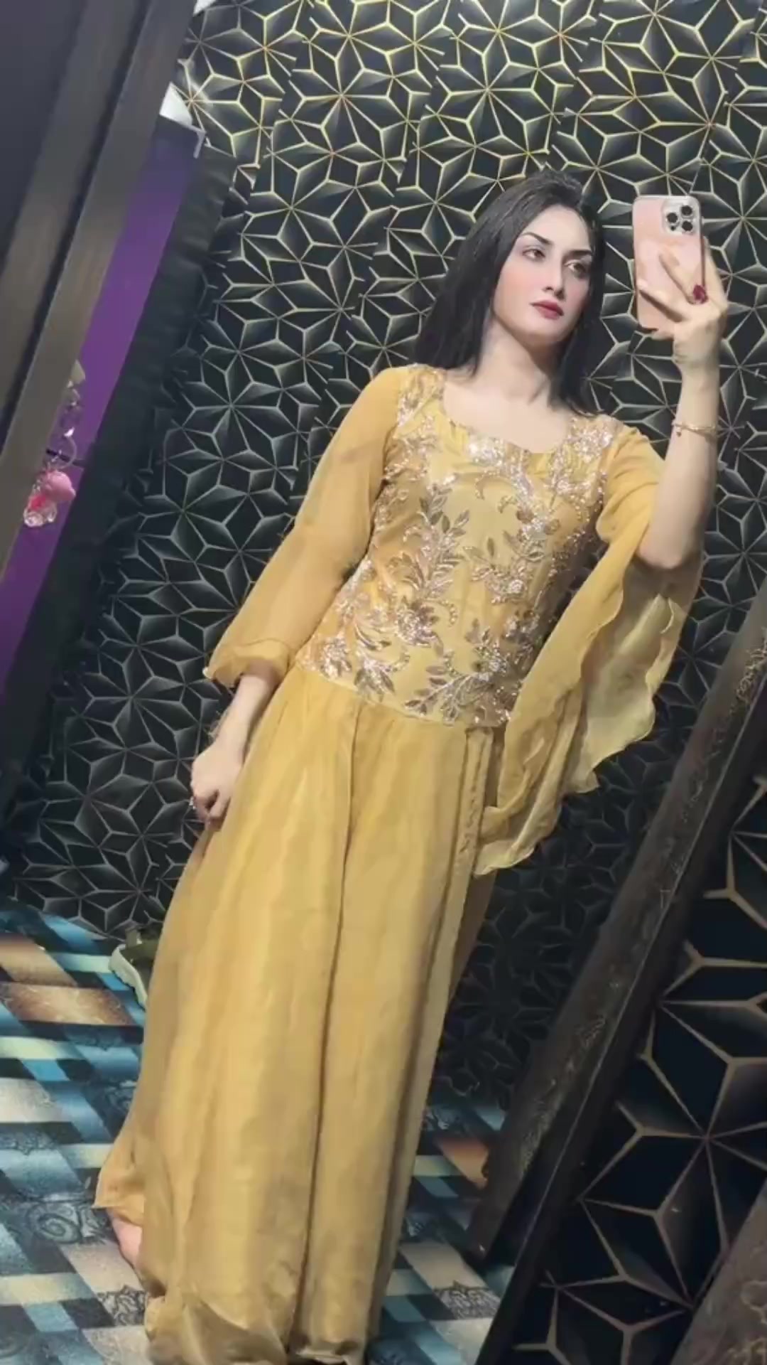 @✨𝓘𝓽'𝓼 𝓫𝓵𝓸𝓷𝓭𝓮𝓽𝓸𝓻𝓲✨