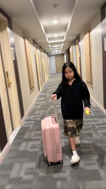 @น้องขนมปัง ปริยากร