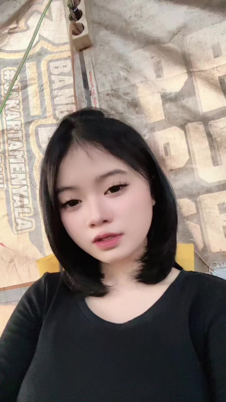 @adelyaa