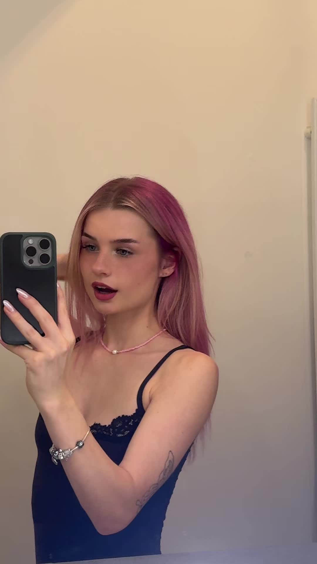 @𝓜𝓞𝓝𝓐 𝓜𝓐𝓡𝓘𝓔 🐸💗
