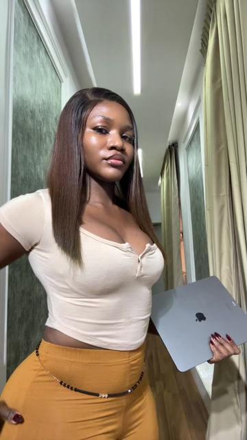 @thickdorathyspyce