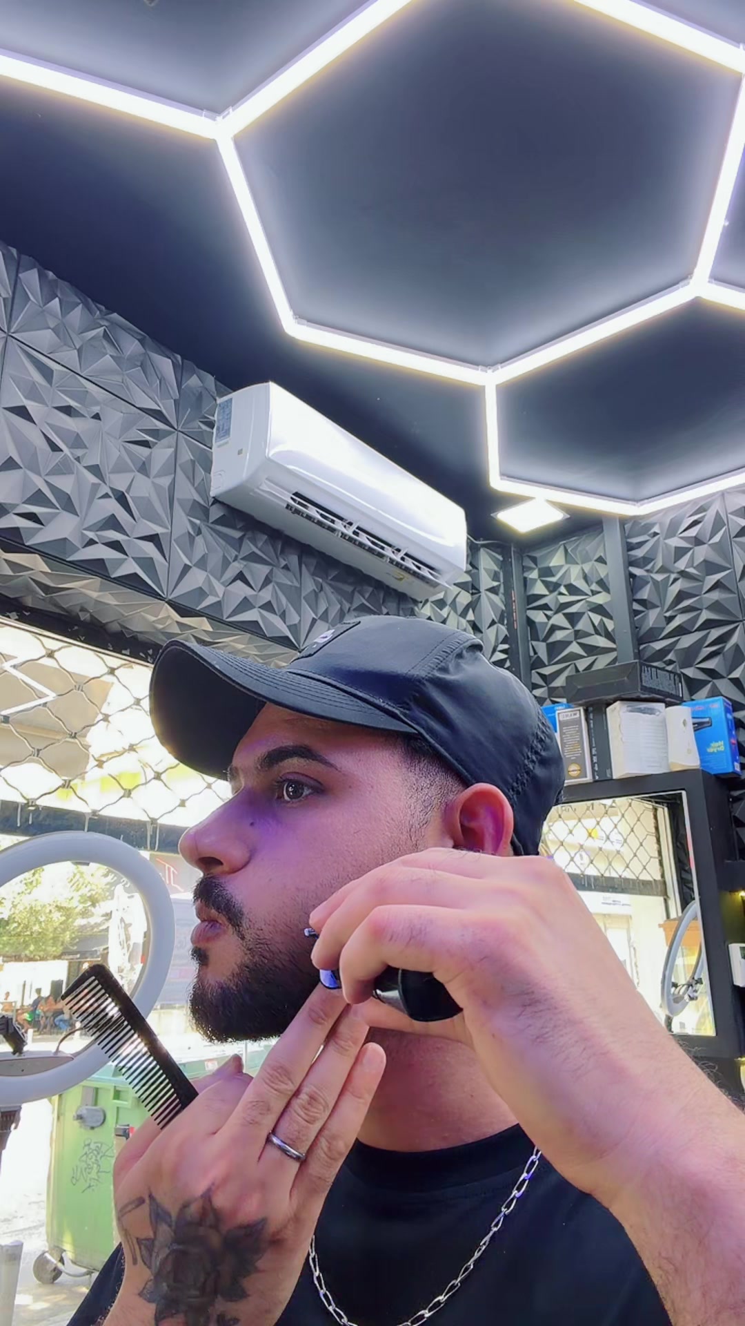 @Barber boy. 💈💈🇬🇷🇵🇰