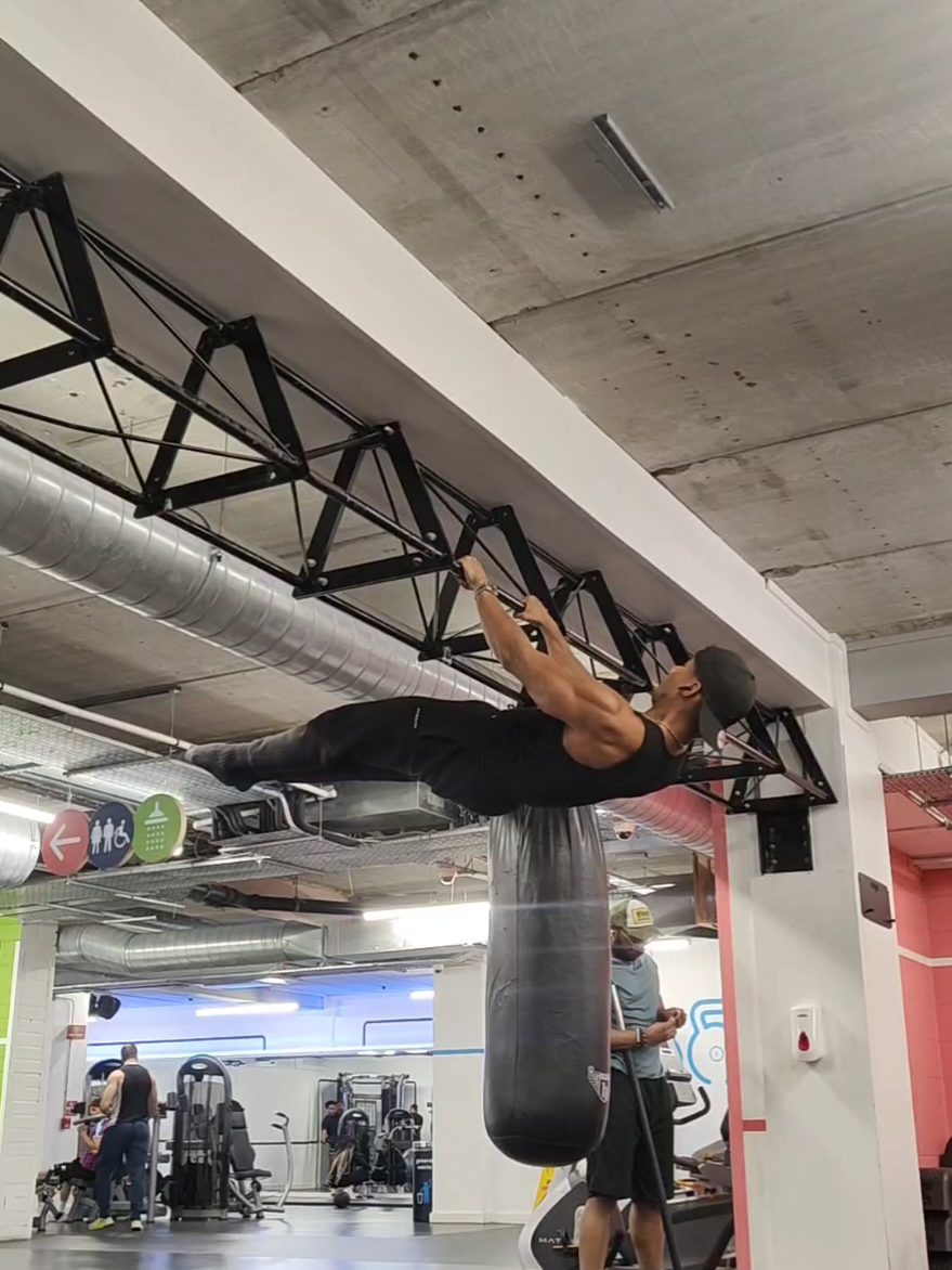 @AshtonFitness