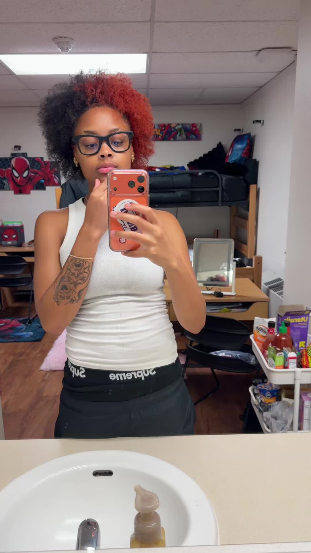 @imcreepyconnie